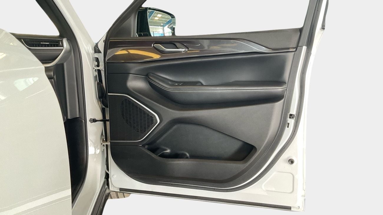 جيب جراند شيروكي Altitude | شامل الضمان | 0 ﺪﻔﻋﺓ ﺃﻮﻟﻯ