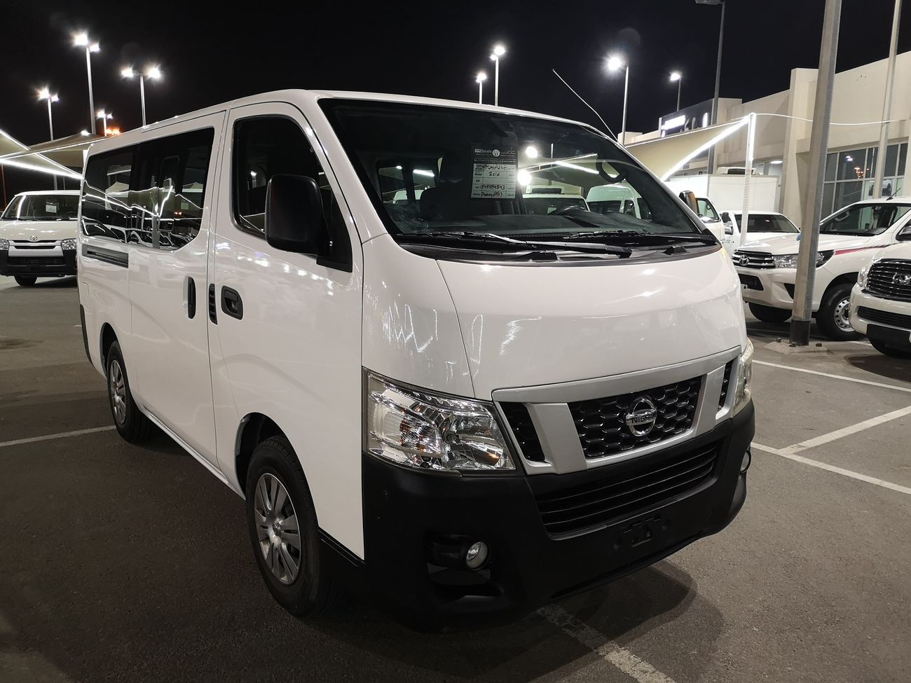 نيسان أورفان NISSAN URVAN BUS 15 PASSANGER 2016 NO1