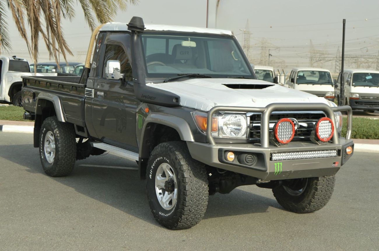 Toyota Land Cruiser Pick Up GX