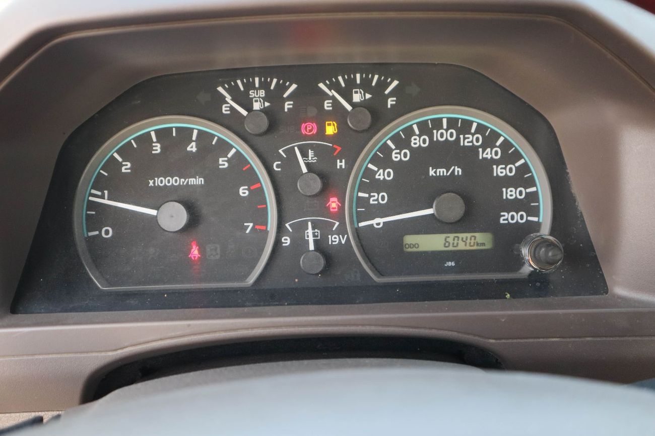 تويوتا لاند كروزر بيك آب Std 4.0L Single Cab Utility 4WD