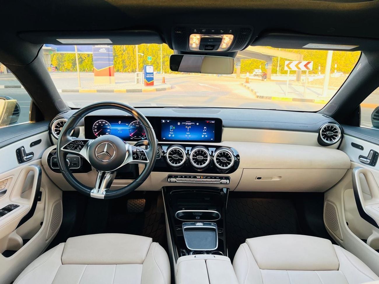 مرسيدس بنز CLA 250 PREMIUM PLUS Premium + 2.0L