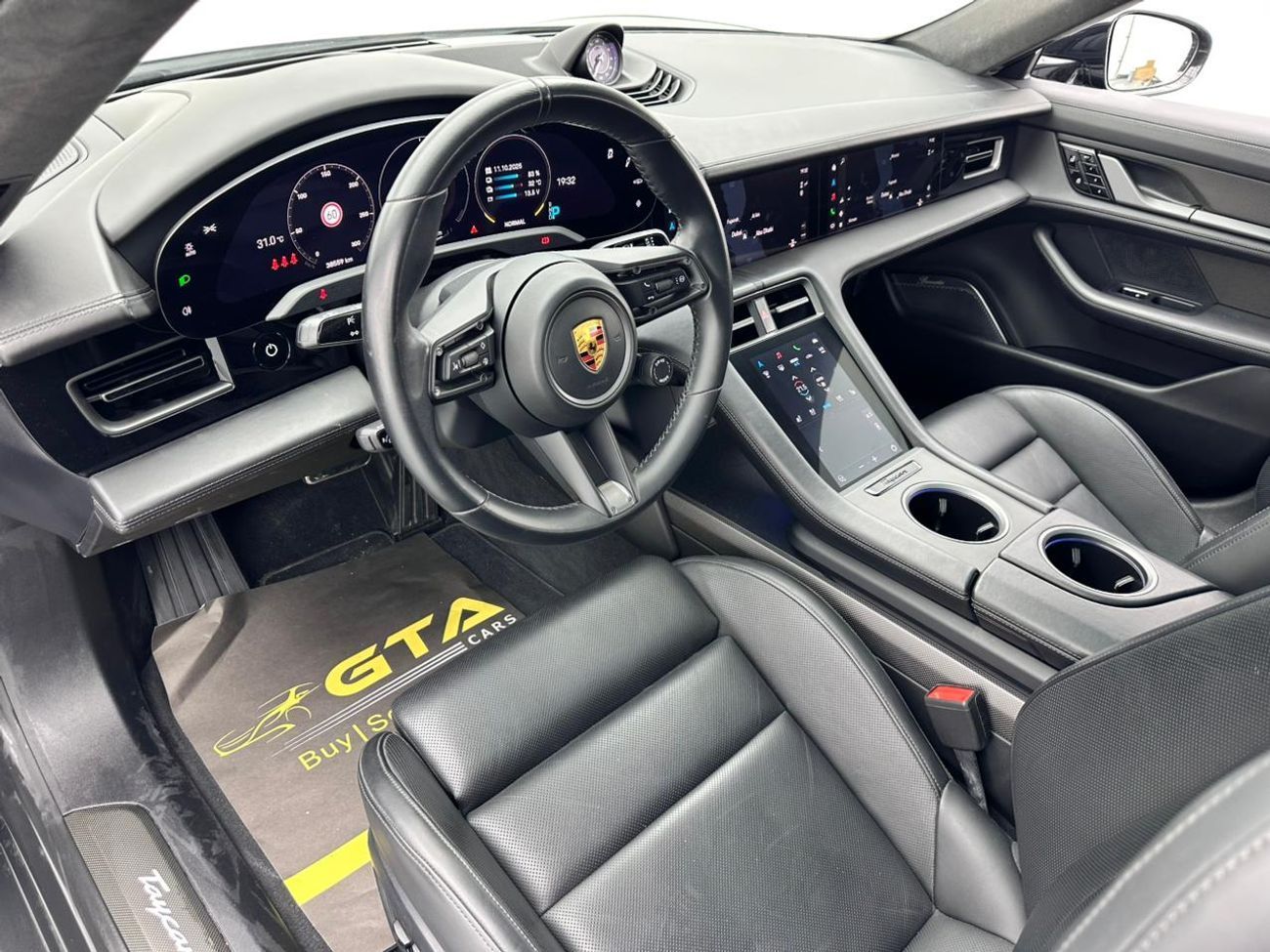 بورش تايكان 2021 Porsche Taycan Turbo S, 1 Year Unlimited Km Warranty, Full Service History, Excellent Condition