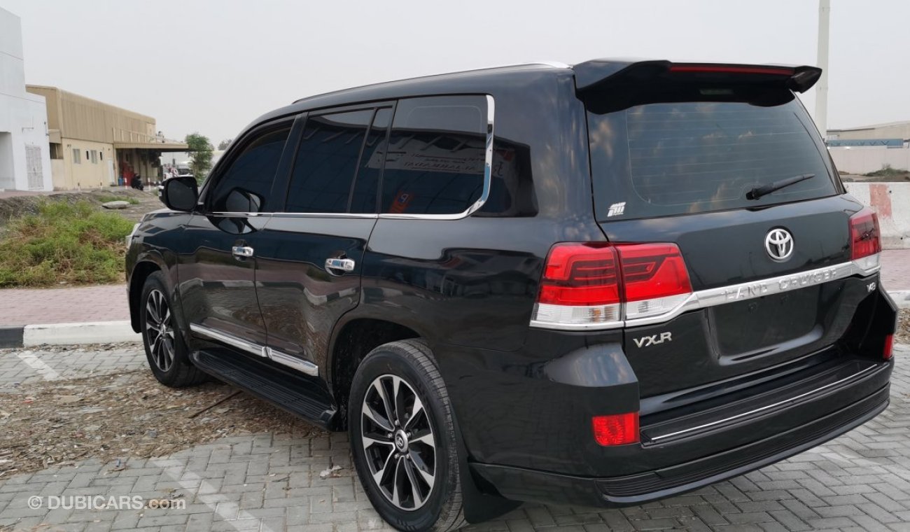 Toyota Land Cruiser VXR