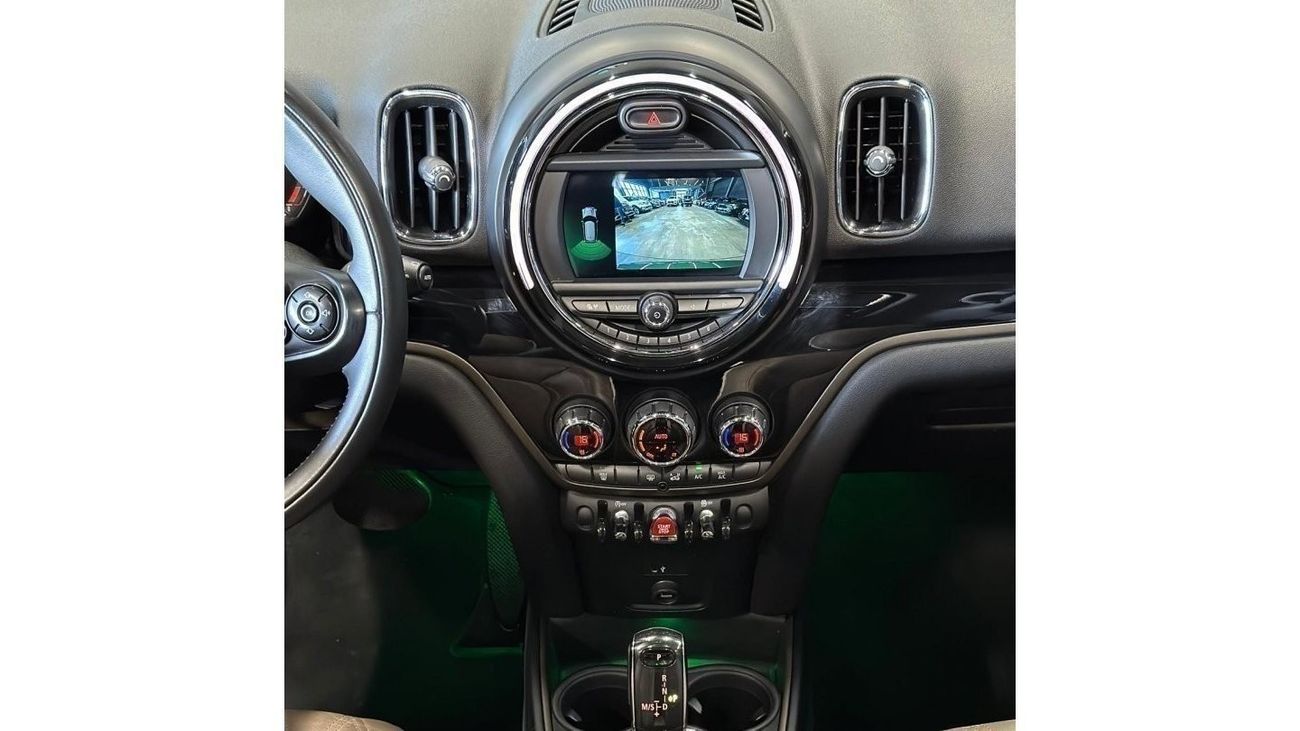 Mini Cooper Countryman Cooper AED 1,303 pm • 0% Downpayment • Countryman • Agency Warranty & Service 2025