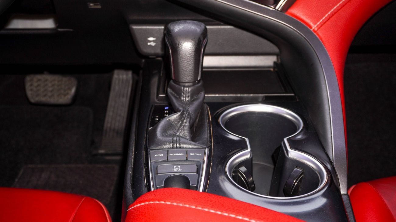 تويوتا كامري Sport V6