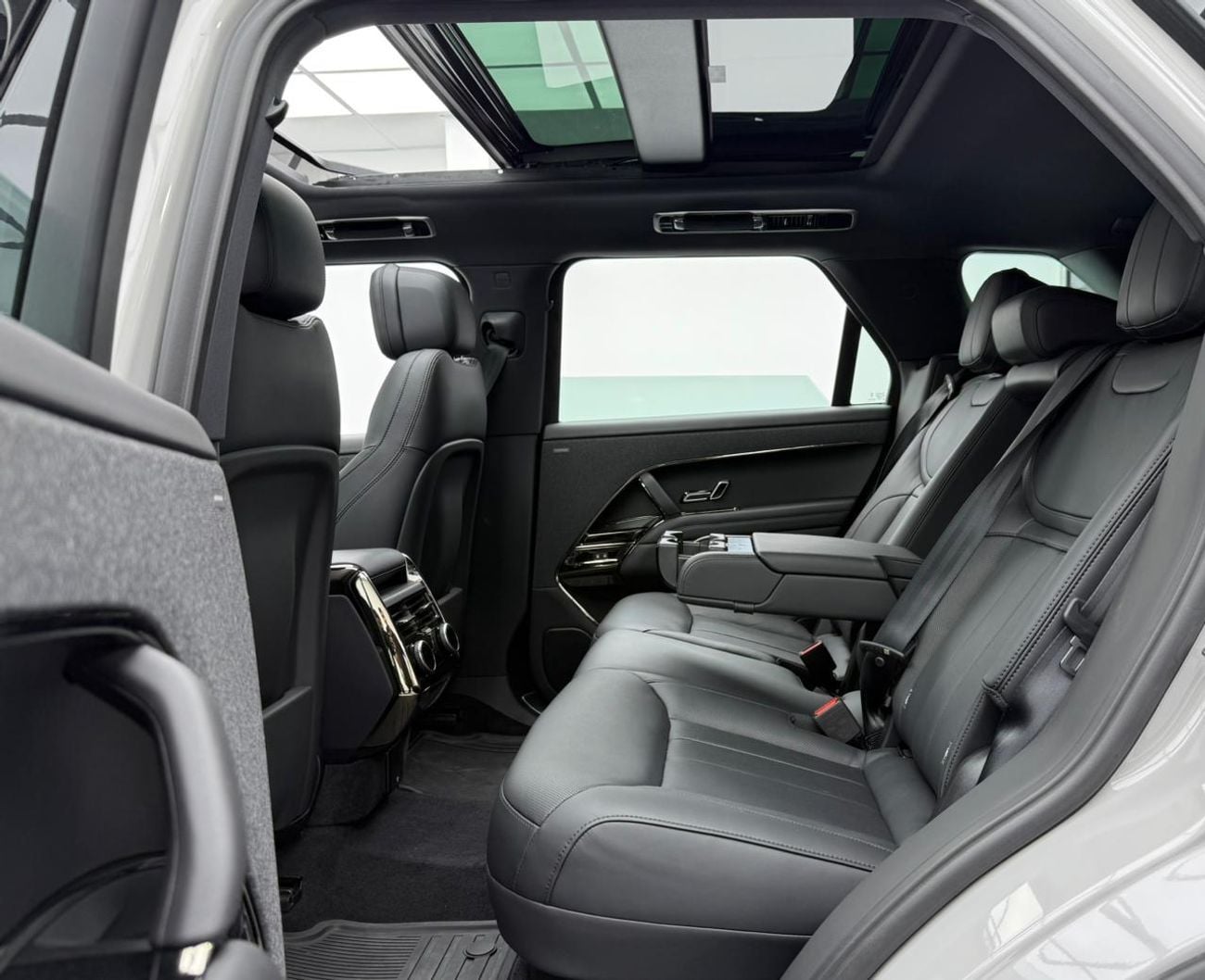 Land Rover Range Rover Sport SE P360 2025 Range Rover Sport Dynamic SE ,Land Rover Warranty+ Service Contract ,Full Service Histo