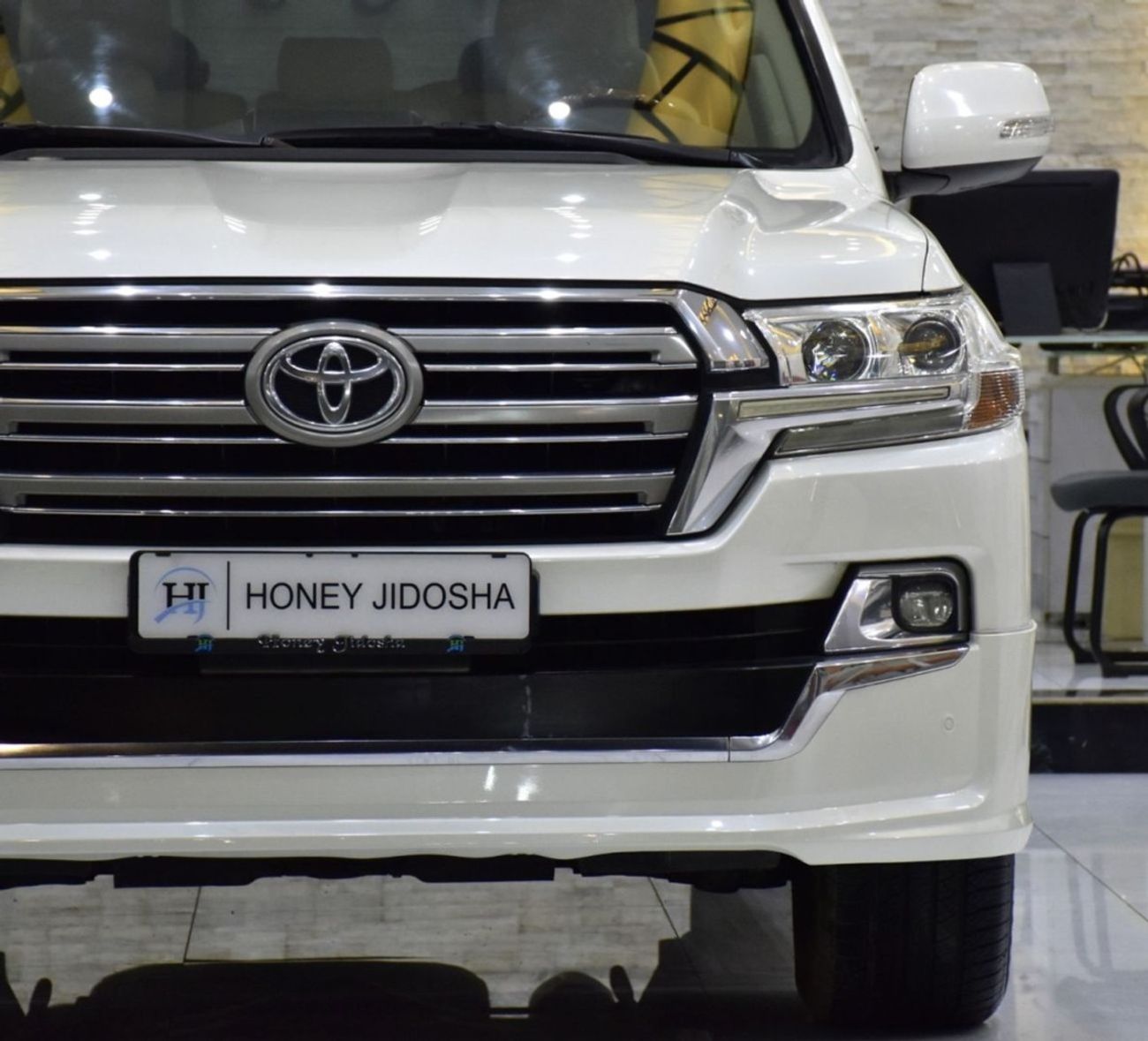 تويوتا لاند كروزر EXCELLENT DEAL for our Toyota Land Cruiser GXR ( 2018 Model ) in White Color GCC Specs