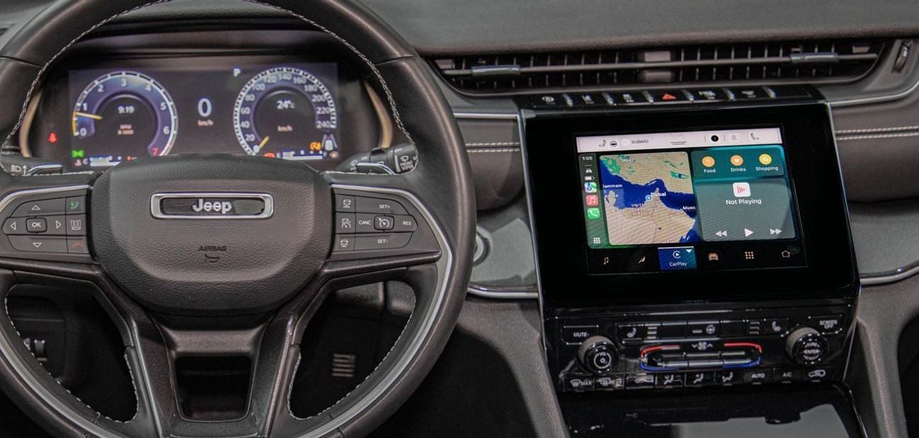 Jeep Grand Cherokee L Altitude 3.6L Apple CarPlay• 7 Seats • Warranty + Service Contract Available • GCC