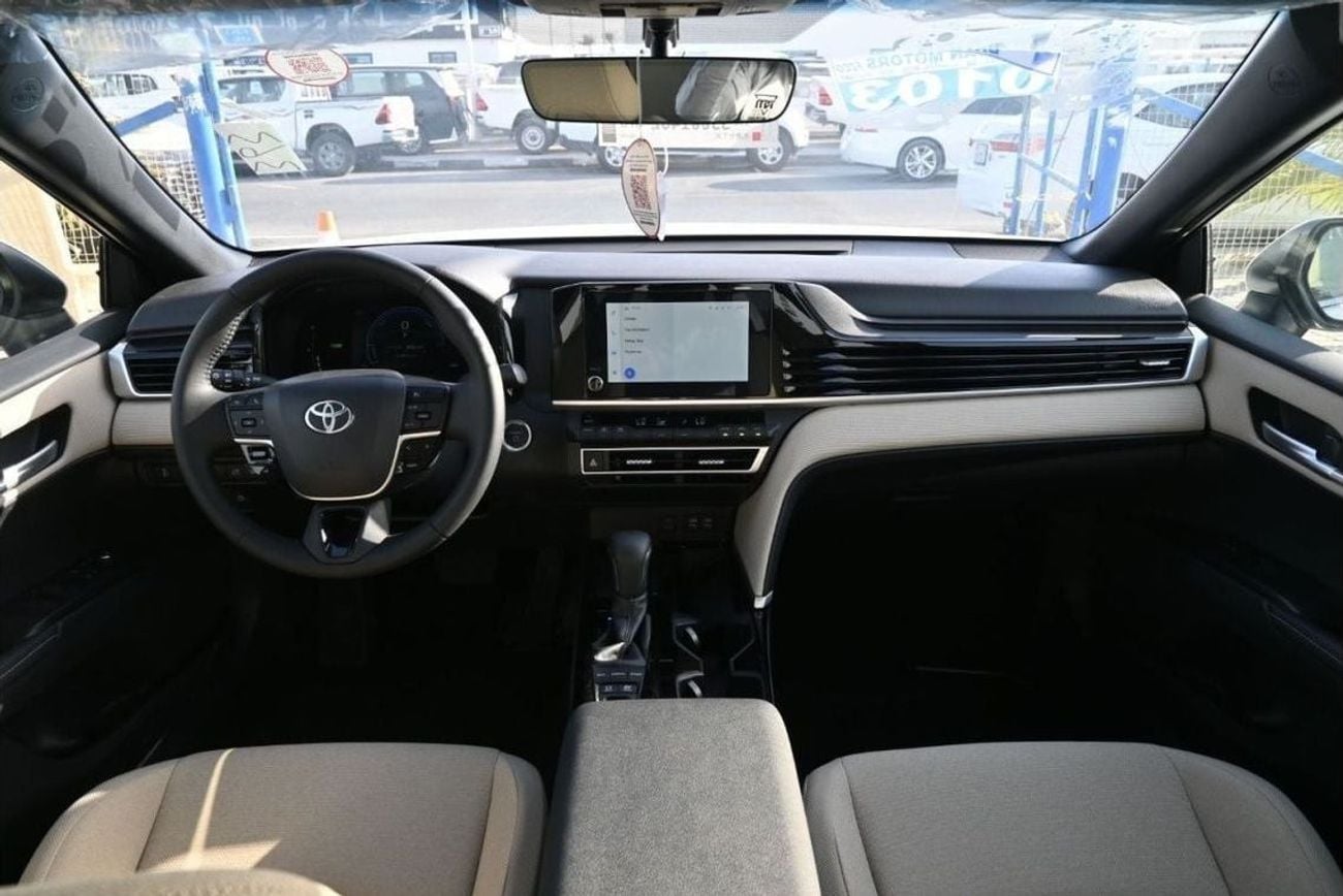 Toyota Camry LE HEV Toyota Camry LE 2.5L Hybrid, Model 2025 Color White (Export Price)