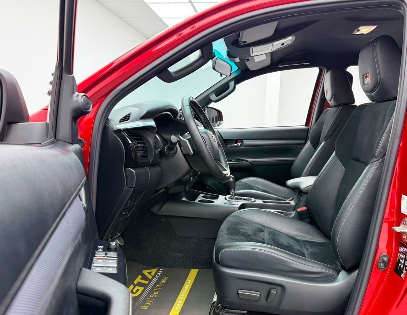 Toyota Hilux GR SPORT