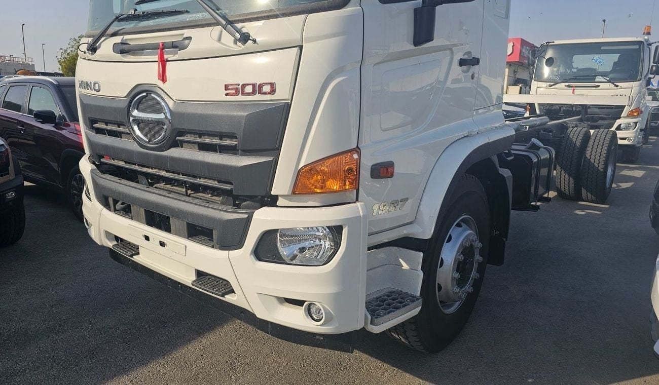 Hino 500 1927 7.6L 6-CYLINDER DIESEL