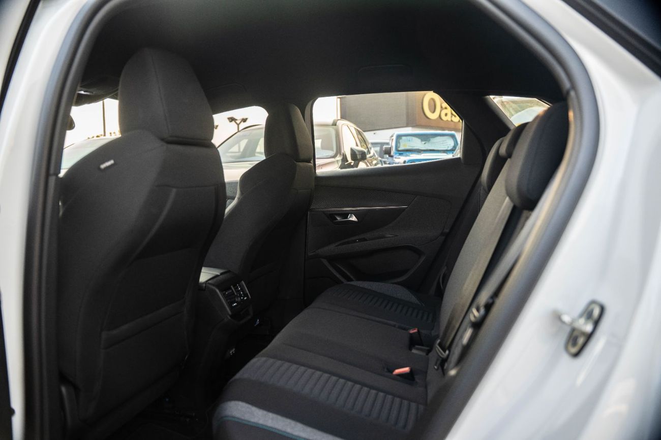 بيجو 3008 Active 2024 Agency Warranty 1.6L 4 Cylinders Full Service History GCC