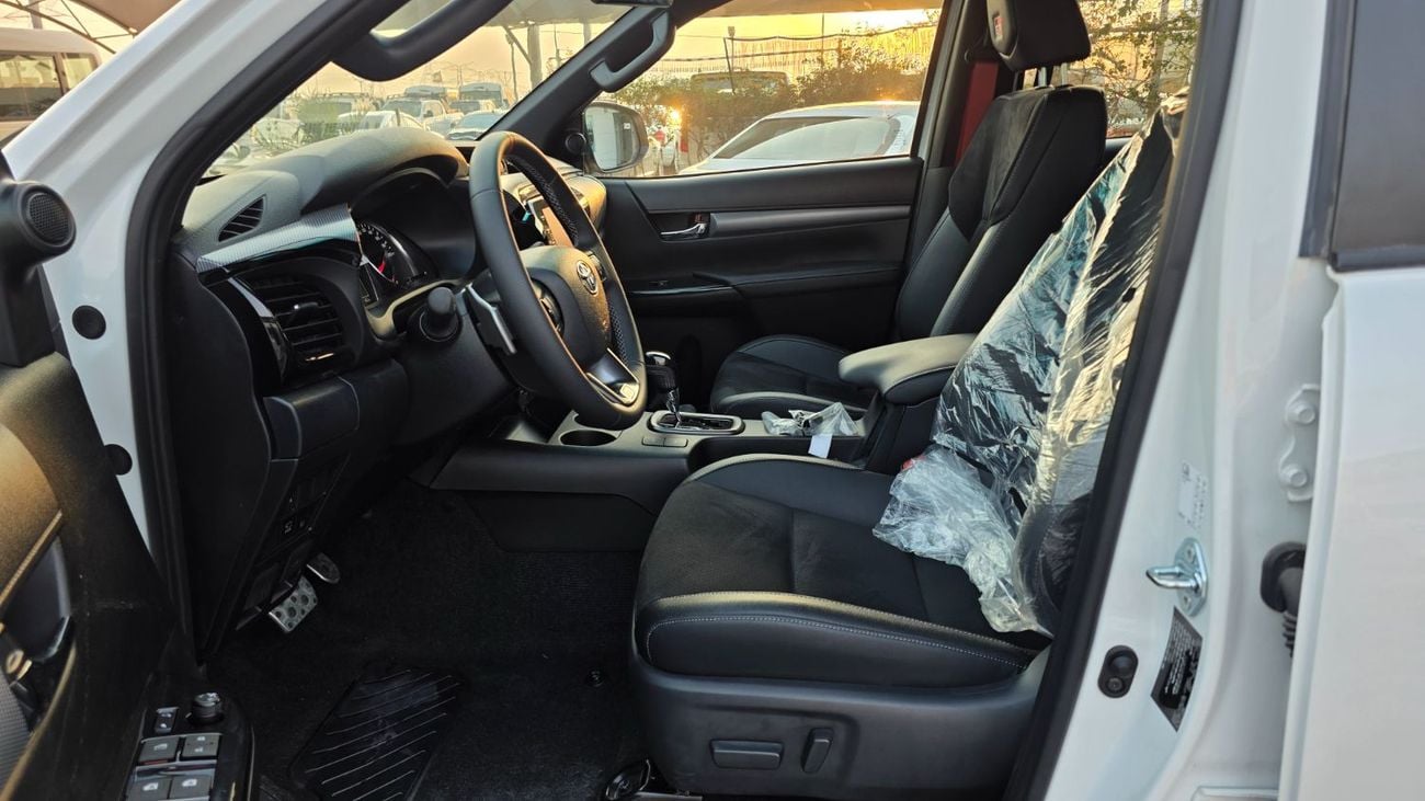 Toyota Hilux 2026 TOYOTA GR 4.0L GASOLINE (OMAN SPECS) WHITE