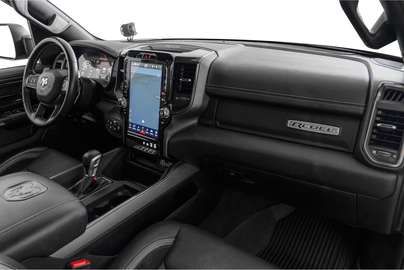 رام 1500 Rebel 5.7L Crew Cab Utility (5 Seater)