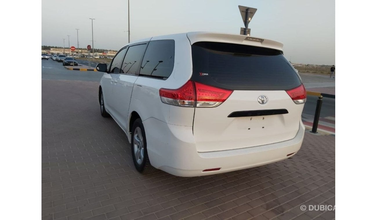 Toyota Sienta TOYOTA SIENNA 2014, V6 FULLY AUTOMATIC