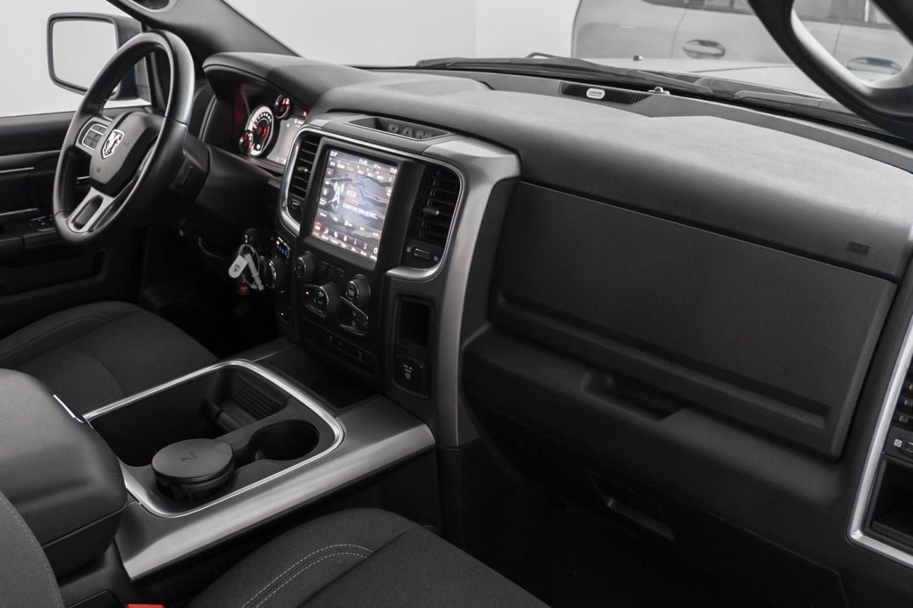 RAM 1500 Classic WARLOCK 5.7L