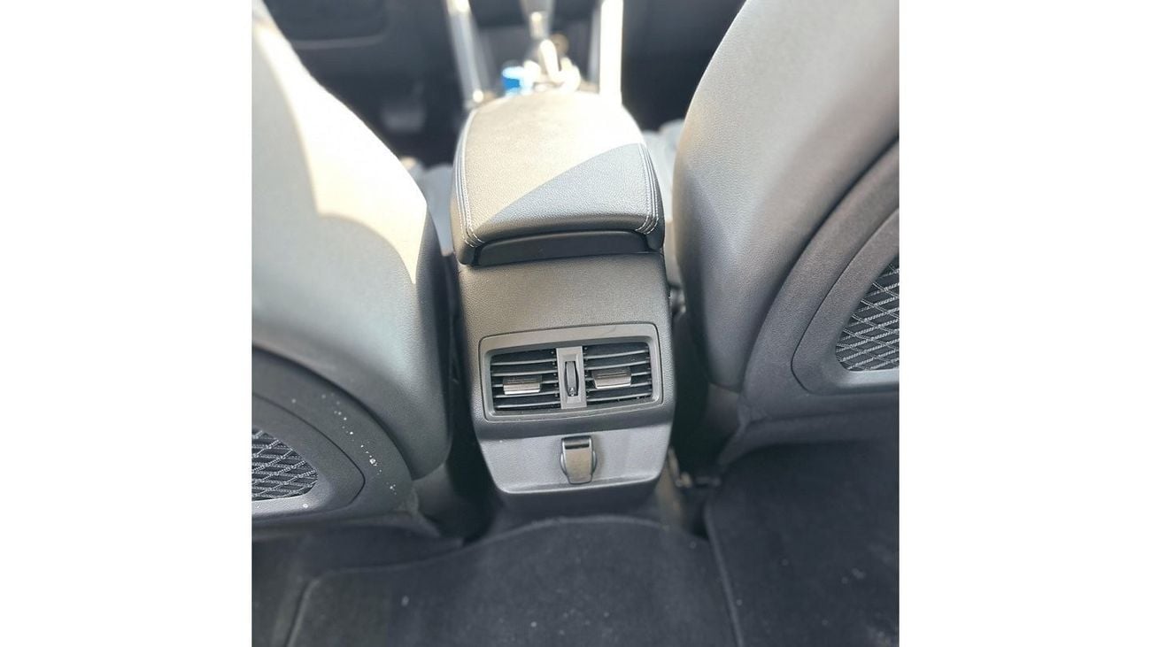 رينو كوليوس رينو كوليوس 2.5 لتر بنزين 15,000كلم موديل 2022