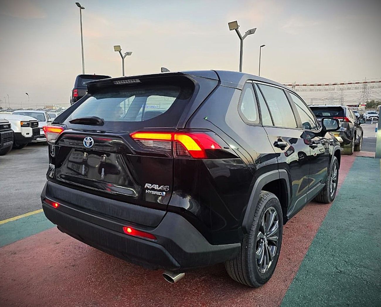 تويوتا راف ٤ 2.5L (2WD) VX