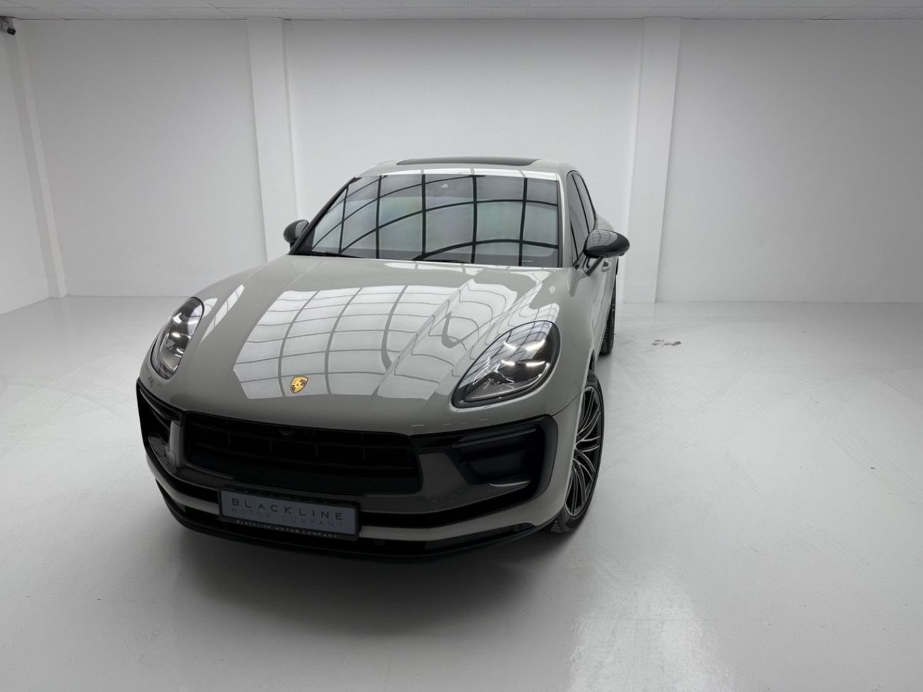 Porsche Macan 2024 Porsche Macan T, 2026 Porsche Warranty, Full Service History, Low KMs, GCC