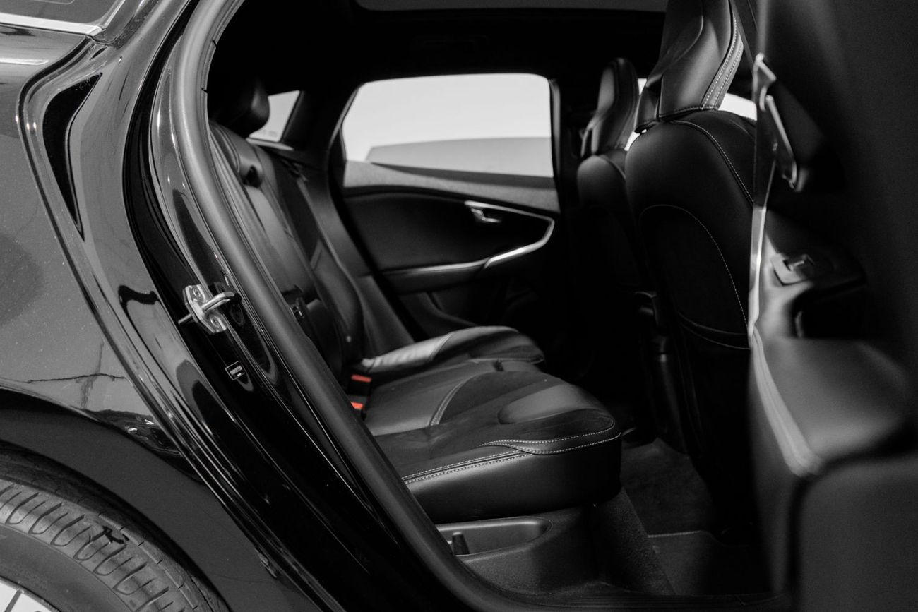 Volvo V40 T5 R-Design