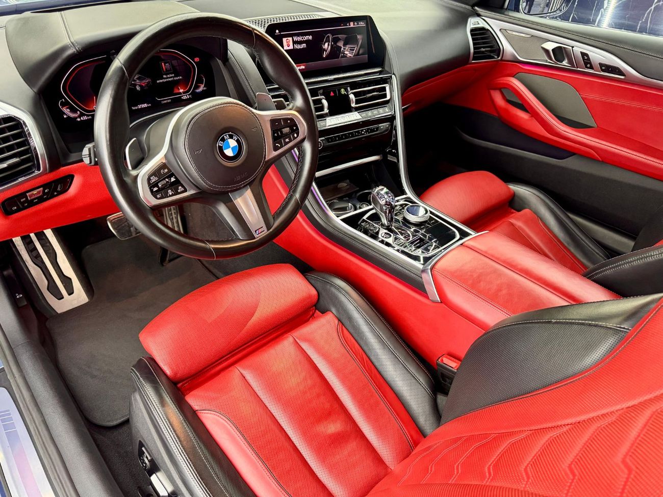 بي أم دبليو 840i Std 3.0L Sportback 2022 BMW 840I GCC full option with Service contract till April 20227 or 60k