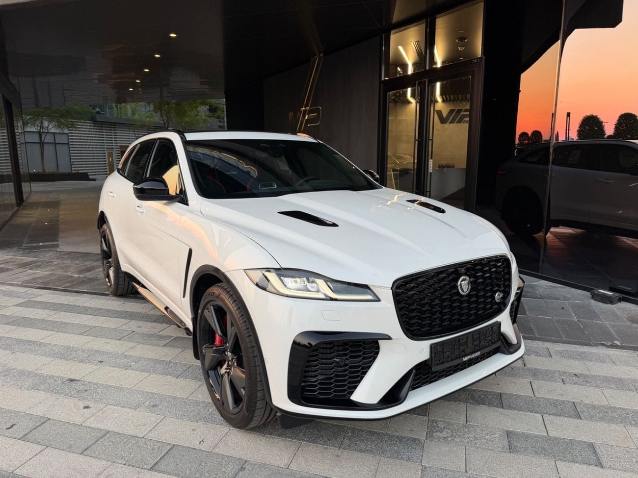 جاكوار F بيس SVR | 2024 | Brand New | GCC Specs | AlTayer warranty till 2031