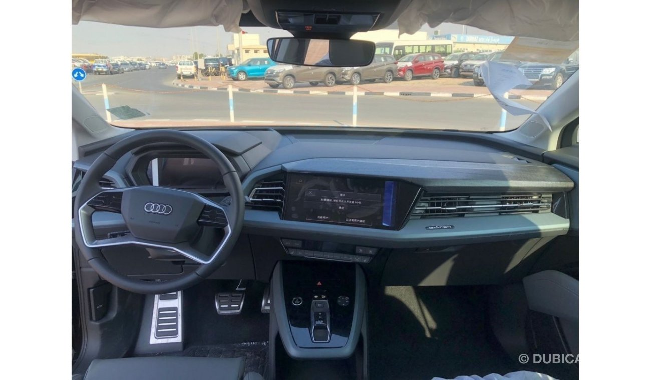 Audi e-tron AUDI_Q5_E TRON 2022