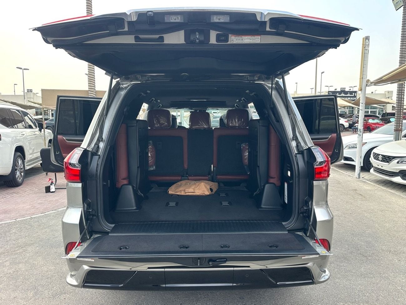 Lexus LX570 SIGNATURE