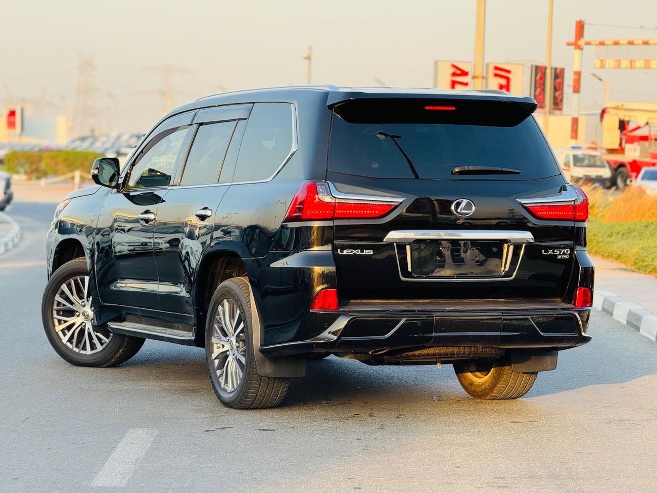 لكزس LX 570 RHD LEXUS LX570 FULL OPTION