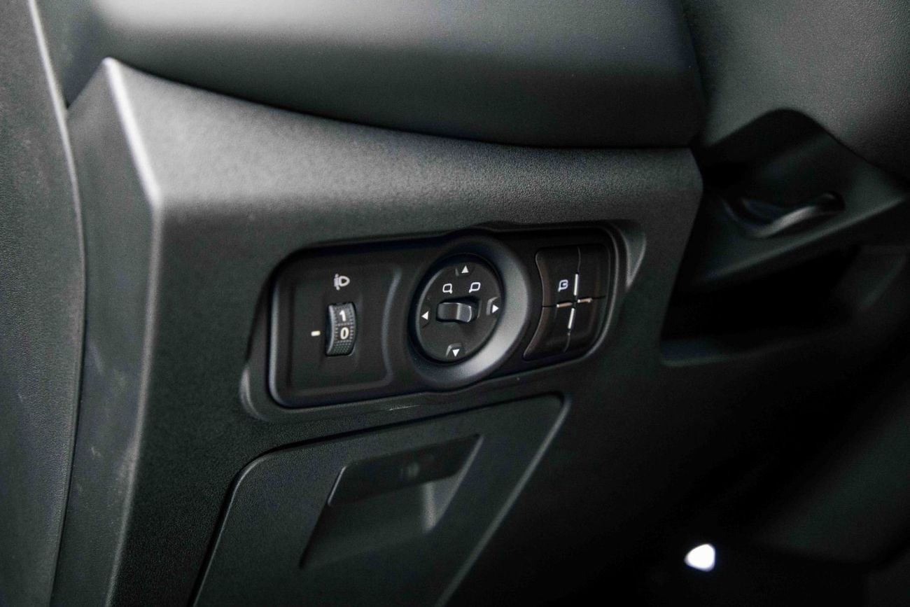 باو 212 T01 Adventurer 2.0L – Black Inside Brown | Export Price