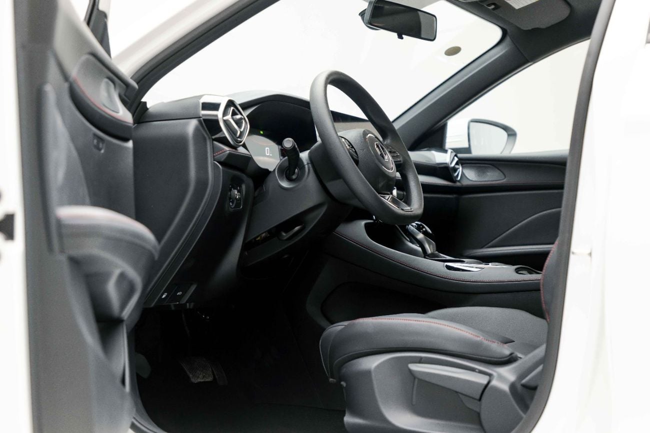 MG 5 LUXURY 1.5L - WHITE INSIDE BLACK | EXPORT ONLY