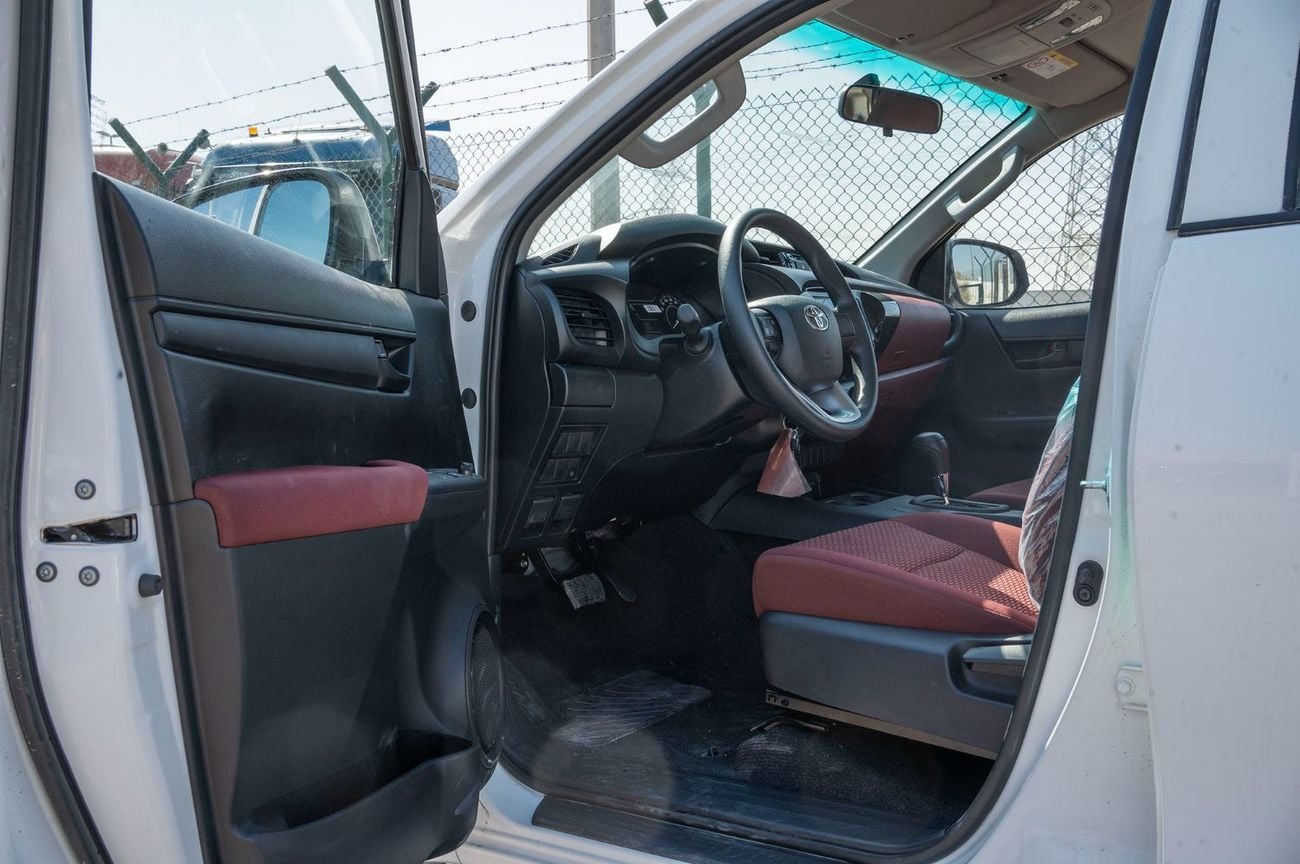 تويوتا هيلوكس DLX 2026 Toyota Hilux DLX 2.4L AT Diesel
