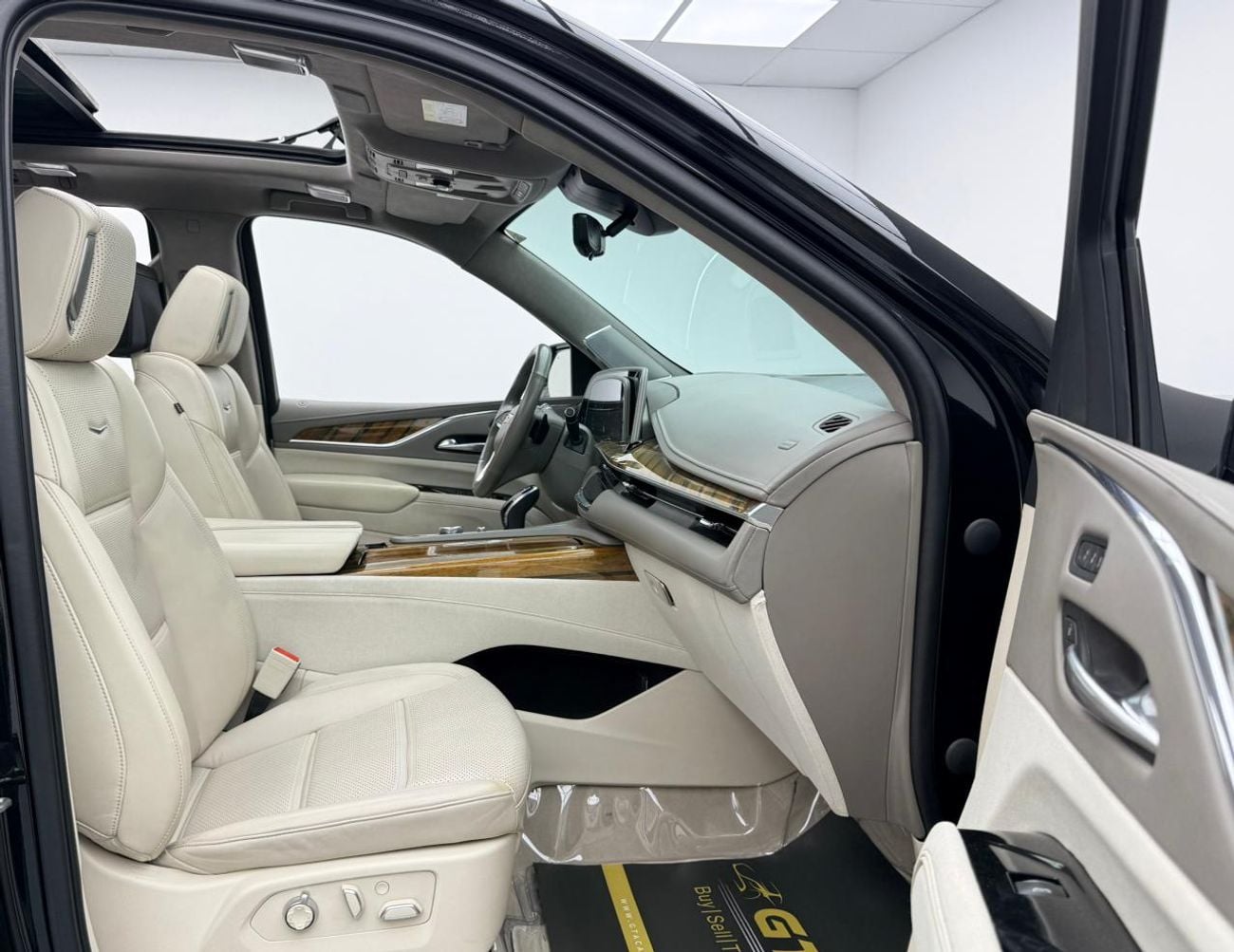 Cadillac Escalade Premium Luxury 6.2L 4WD 2021 Cadillac Escalade Premium Luxury, Warranty, Full Agency Service History