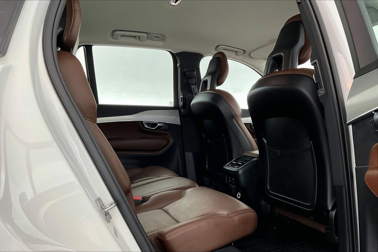 Volvo XC90 Momentum