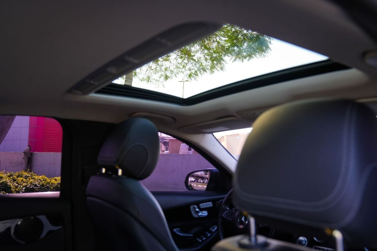 مرسيدس بنز C 200 2018 KOREAN SPECS!! IMMACULATE CONDITION