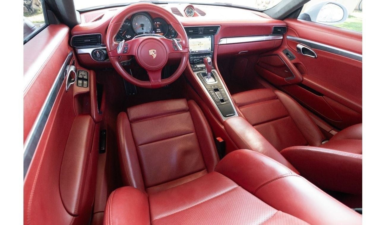 بورش 911 Carrera 4S 3.8L Coupe Porsche 911 Carrera 4S 2015 GCC with Flexible Down-Payment.
