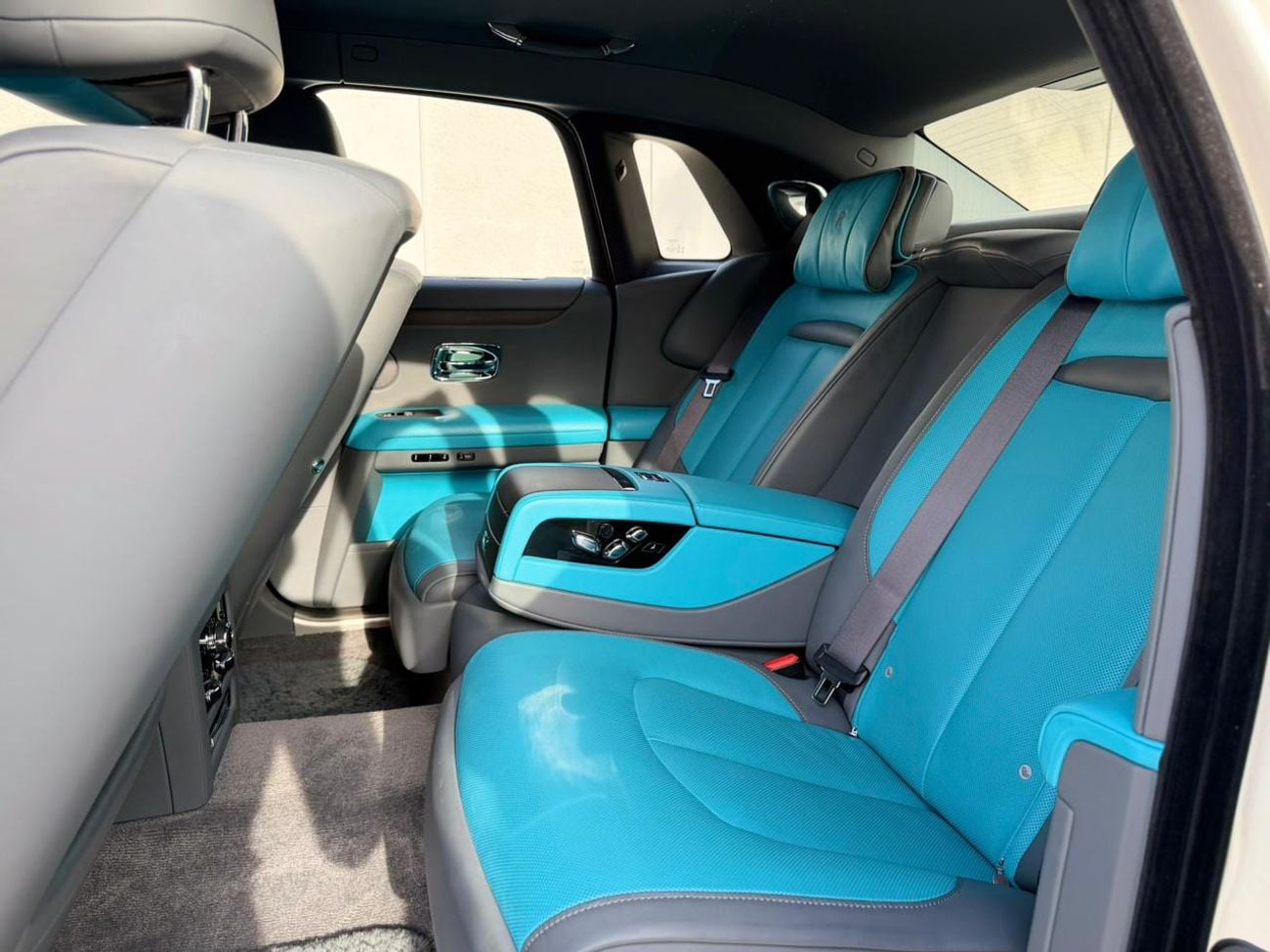 Rolls-Royce Ghost 6.75T Extended Wheelbase