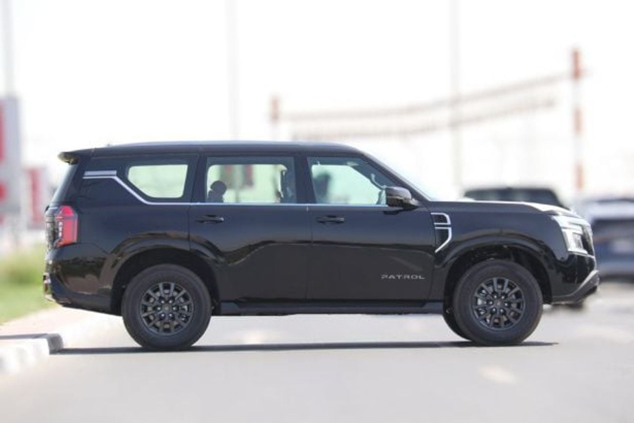 نيسان باترول 3.8L PTR SE WITH PANORAMA AND LCD FOR LOCAL WITH WARRANTY