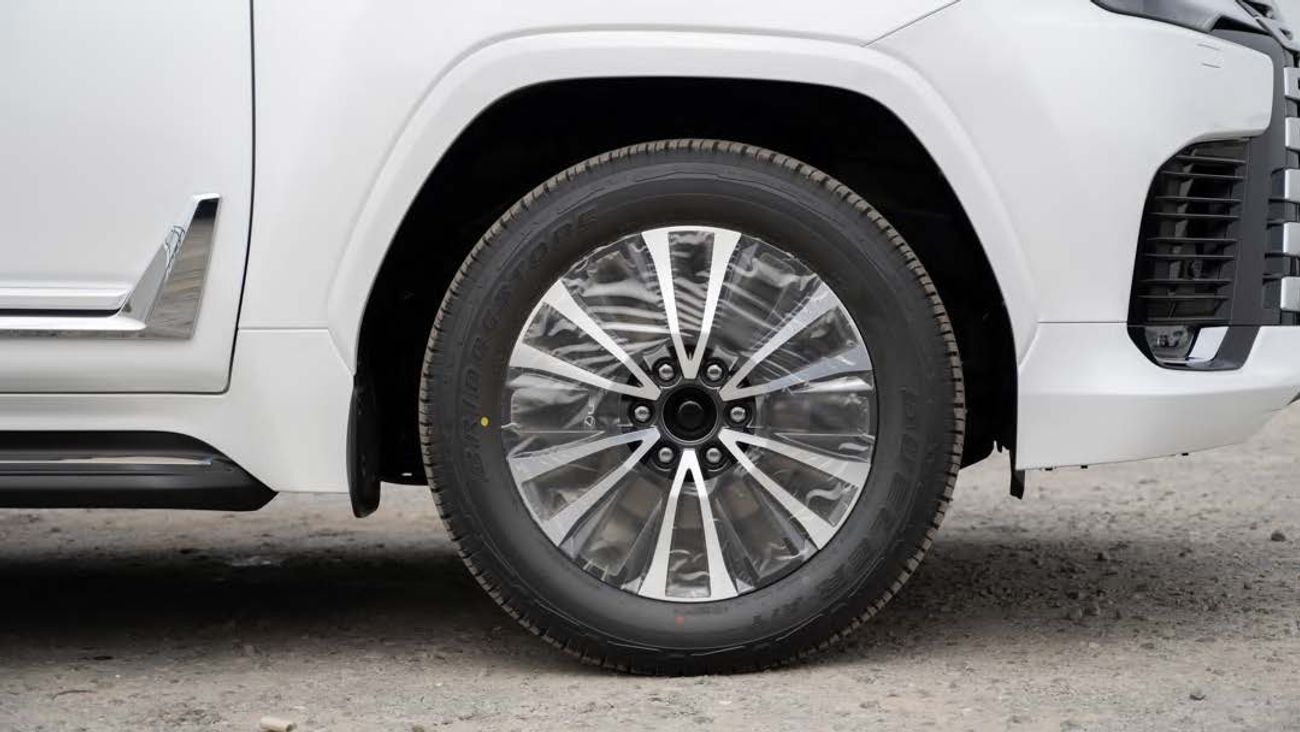 Lexus LX 700h LEXUS LX700H 3.5L HEV URBAN -2025