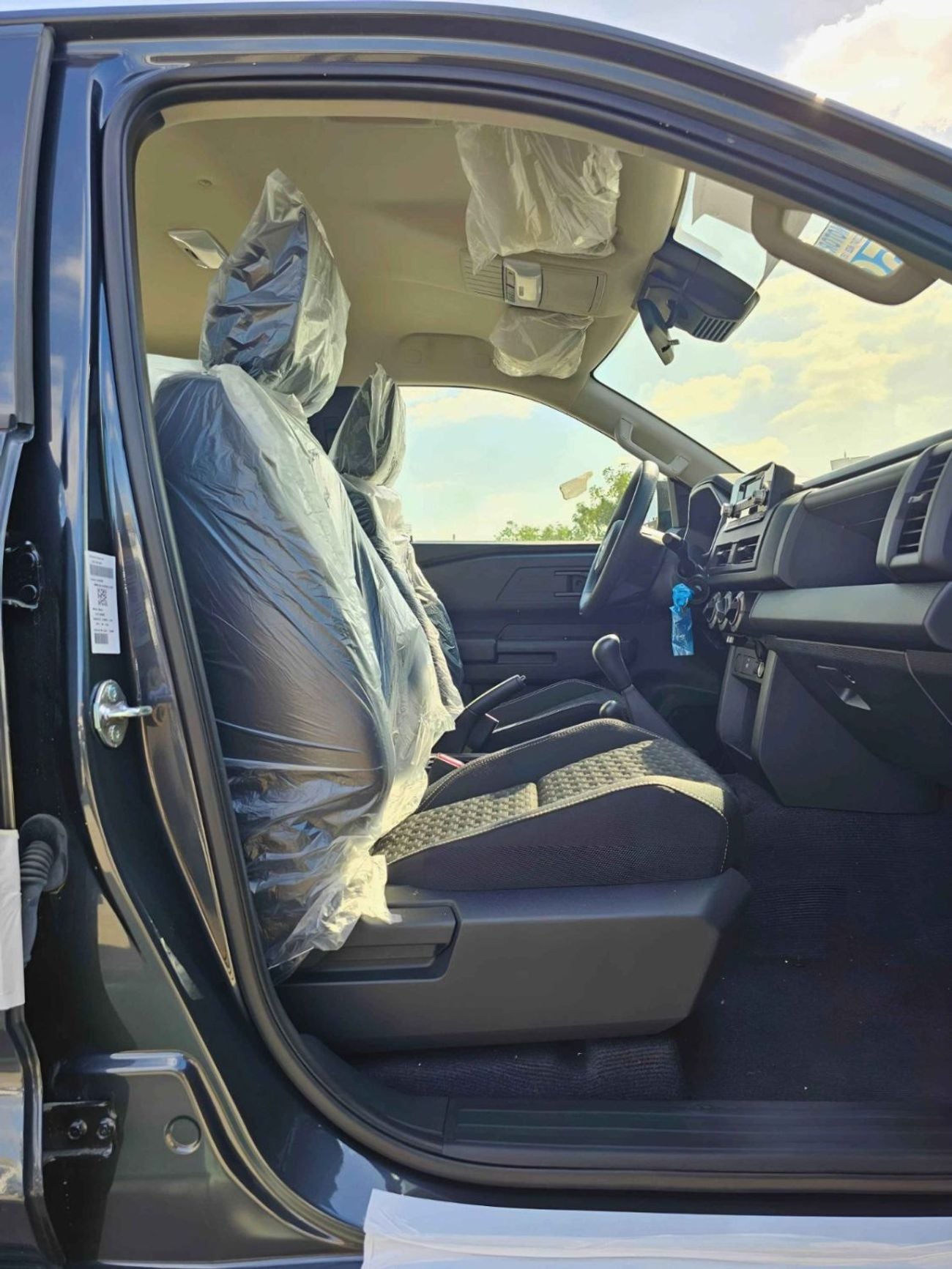 ميتسوبيشي L200 GLX 2.4L PETROL / M/T / SIDE STICKER / 4WD / (CODE # GLXP)