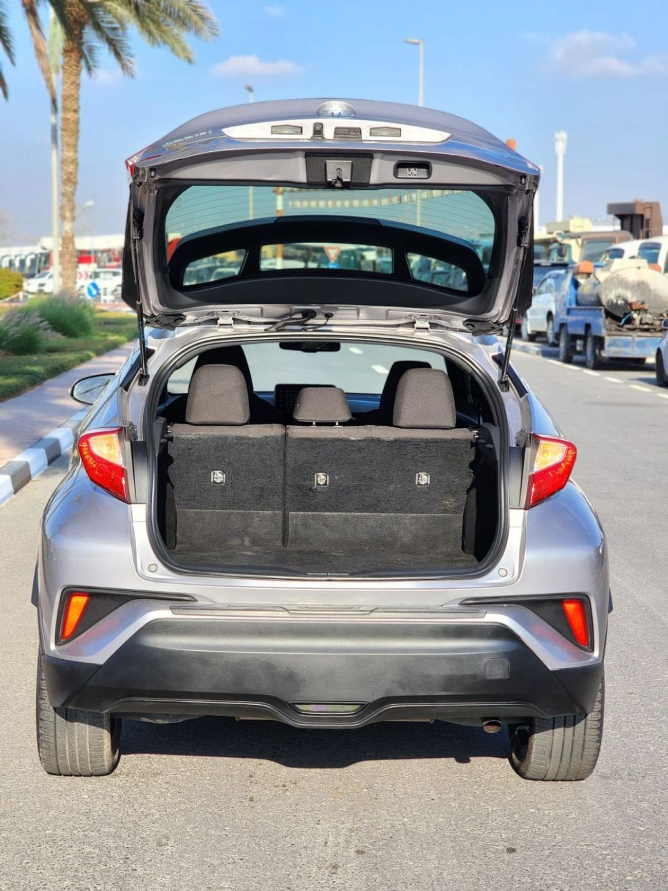 Toyota CHR TOYOTA CHR 2018 SILVER