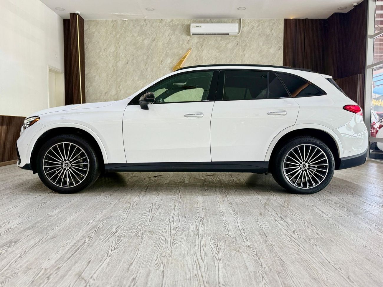 Mercedes-Benz GLC 300 MERCEDES GLC300 AMG II 2023 II FULL LOADED