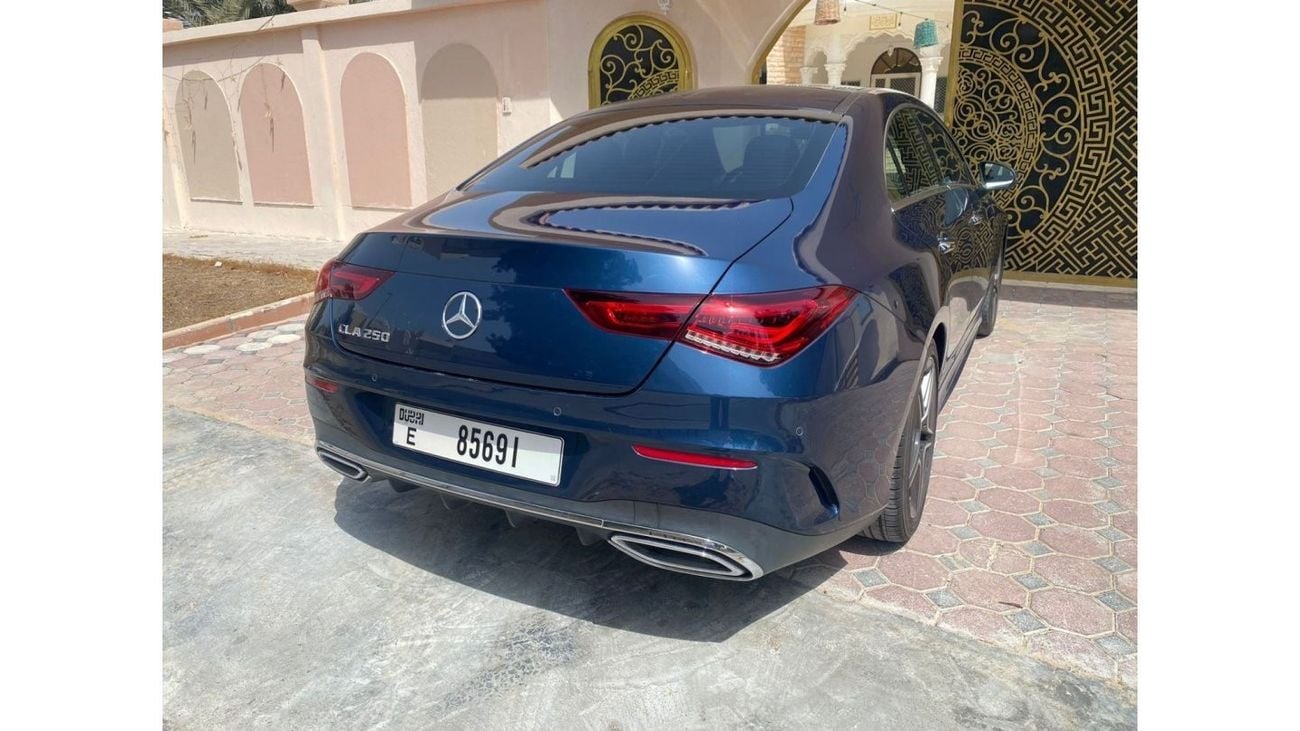 Mercedes-Benz CLA 250 Premium +