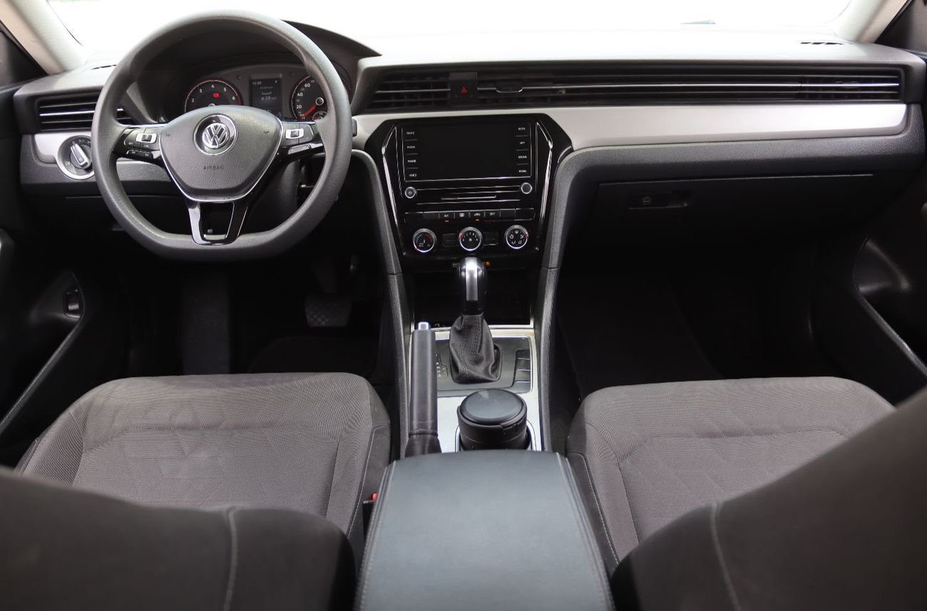 فولكس واجن باسات سياره VOLKSWAGEN PASSAT 2020 سياره خليجى بحاله ممتازه - محرك سعته 2500 - سعر 36000 درهم ممشى 118000