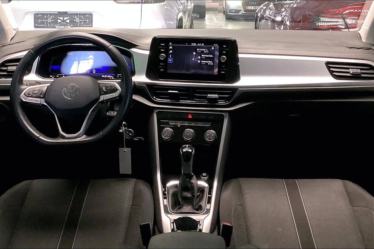 بي أم دبليو 318i Executive | شامل الضمان | 0 ﺪﻔﻋﺓ ﺃﻮﻟﻯ