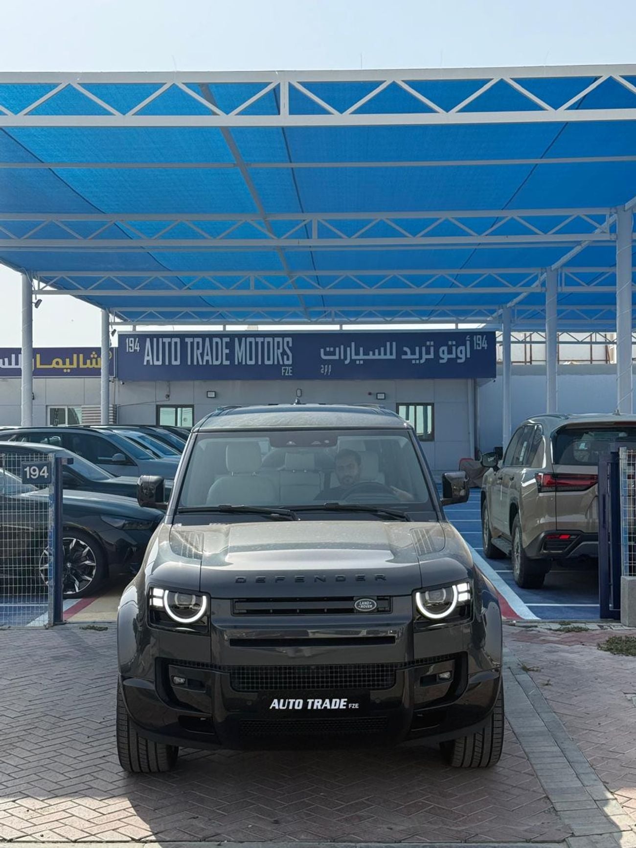 لاند روفر ديفندر Land Rover Defender P400 X-Dynamic HSE 3.0L TURBOCHARGED V6 PETROL