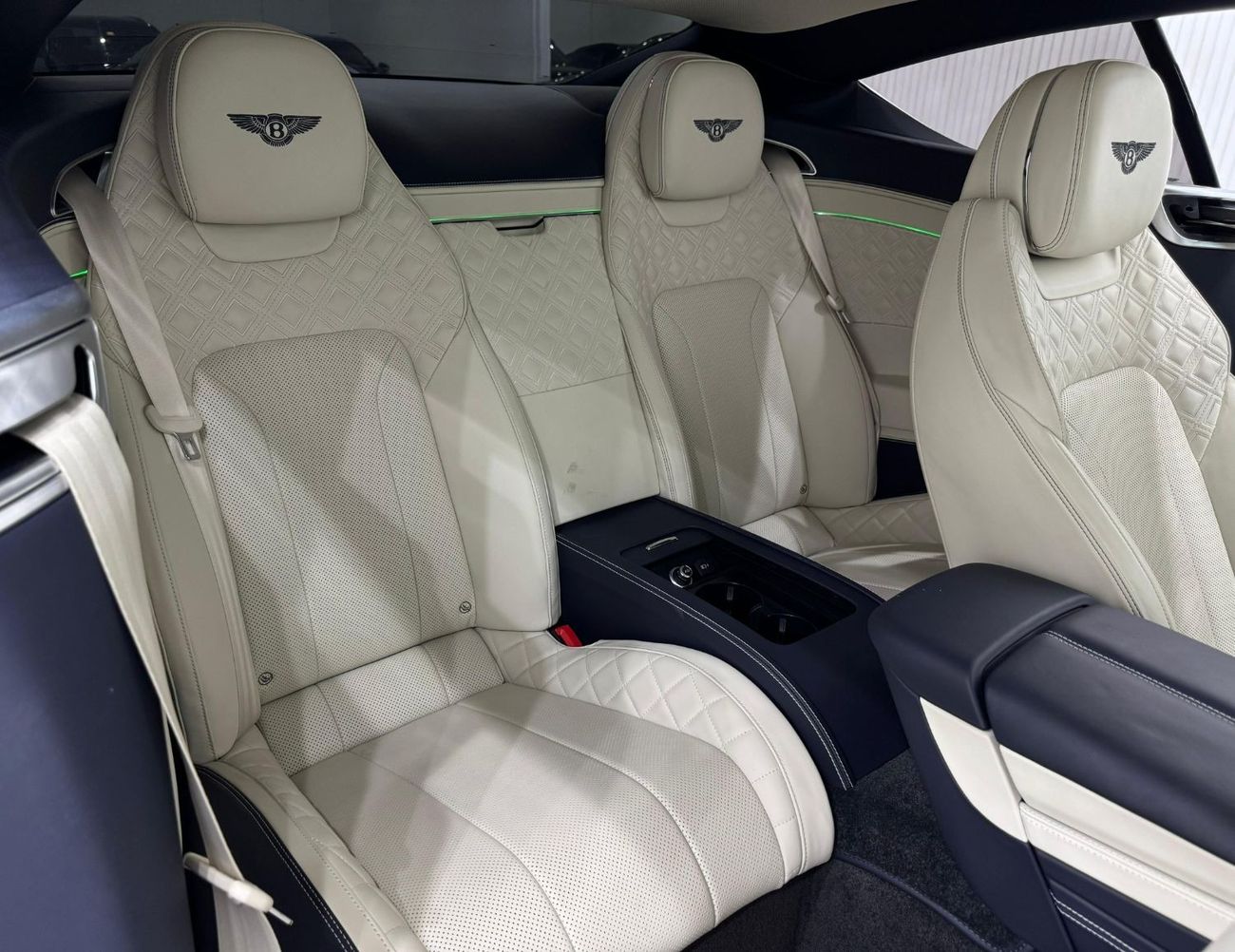 بنتلي كونتيننتال جي تي 2019 Bentley Continental GT, One Year Warranty, Full Service History, GCC