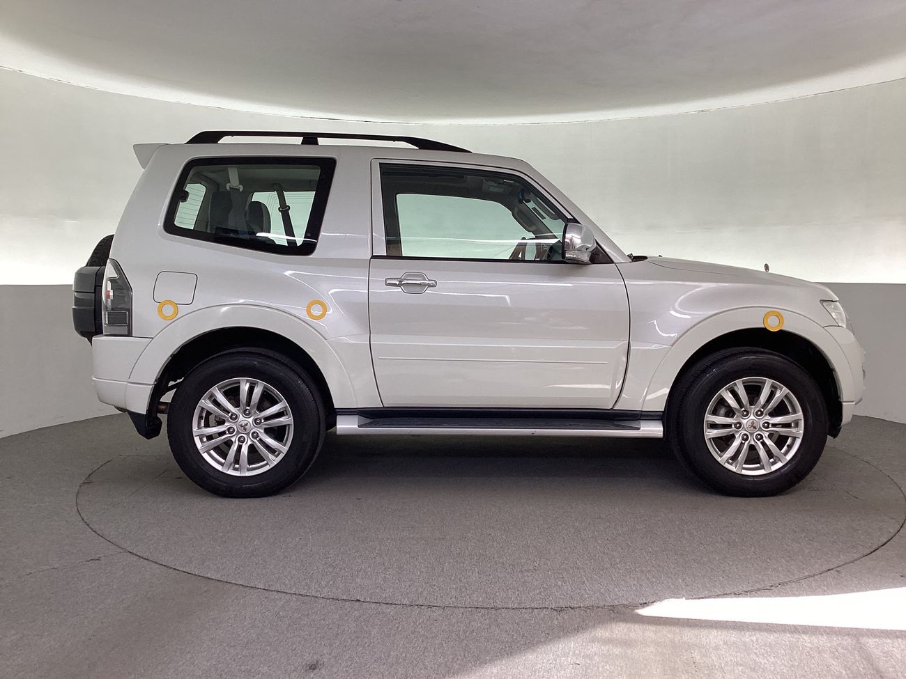 ميتسوبيشي باجيرو GLS Highline | شامل الضمان | 0 ﺪﻔﻋﺓ ﺃﻮﻟﻯ