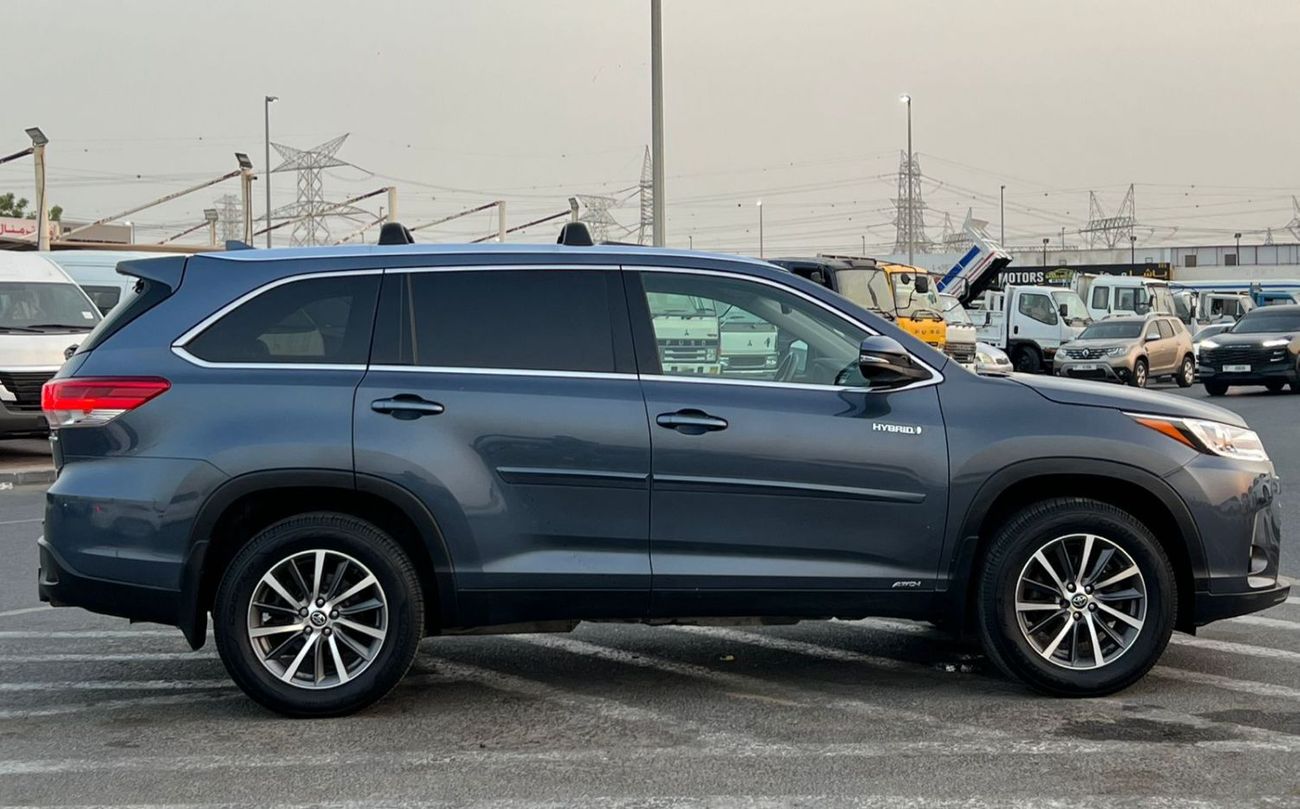Toyota Highlander 2019 Toyota Highlander Hybrid XLE Full Option -3.5L V6-AWD 4x4 - Sunroof-Leather seat-Rear Camera -