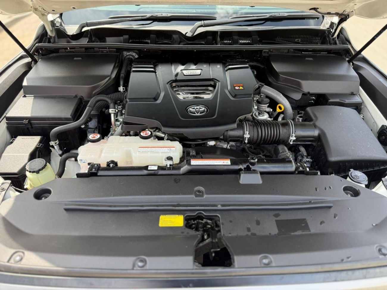 Toyota Land Cruiser GXR 3.5L